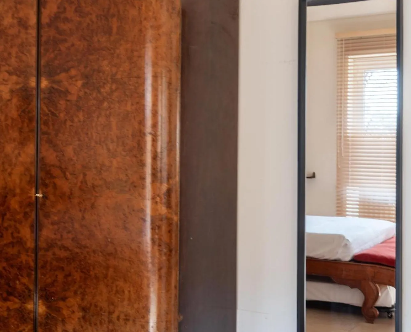 Spacious And Bright Studio Apartment In The City Center Milán 0*,  Itálie