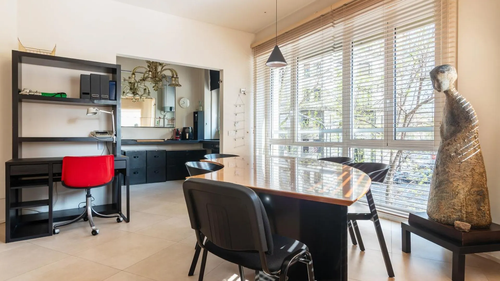 Spacious And Bright Studio Apartment In The City Center Milán